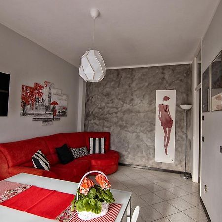 Appartamento nel cuore di Arona Esterno foto